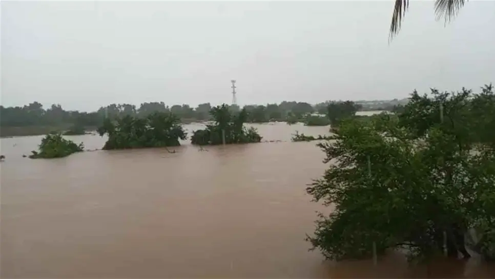 Evacuarán comunidades de Mazatlán por desbordamiento del río Presidio
