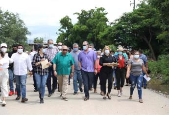 Gobernador anuncia construcción de puente vado en La Cofradía