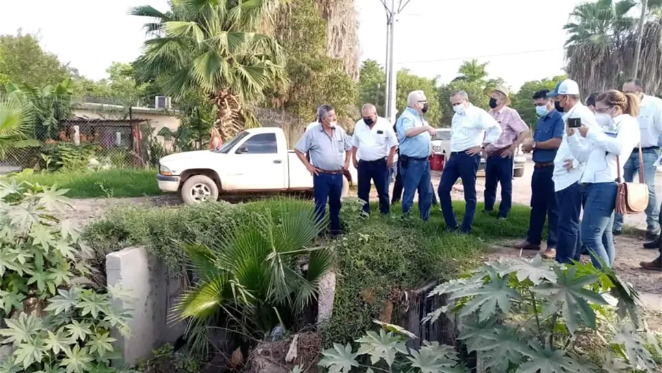 Vargas Landeros busca solucionar inundaciones en la Villa de Ahome