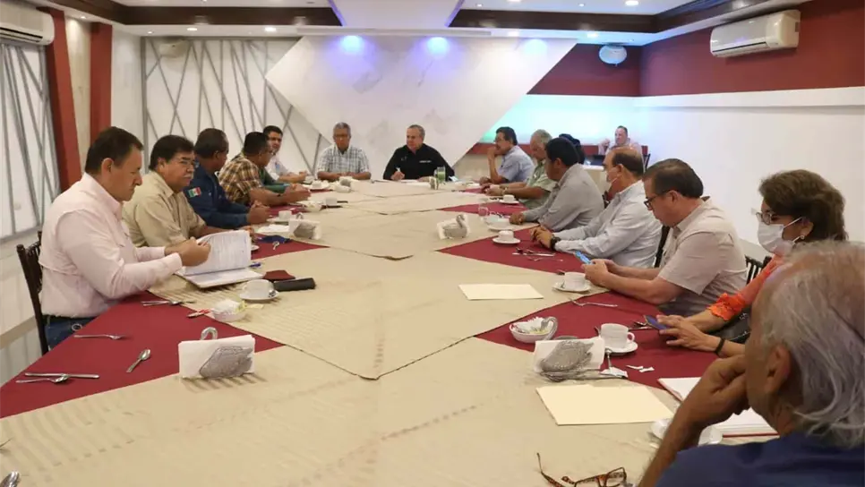 CMIC pide a Vargas Landeros agilizar trámites de permisos de construcción