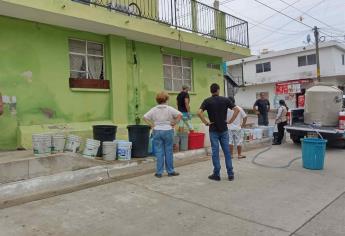 Llevan agua a colonias Benito Juárez y Francisco Villa, en Mazatlán