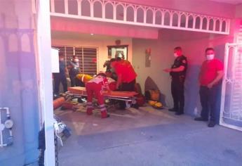 Queda grave al desmayarse despues de innalar químicos dentro de aljibe, en Mazatlán