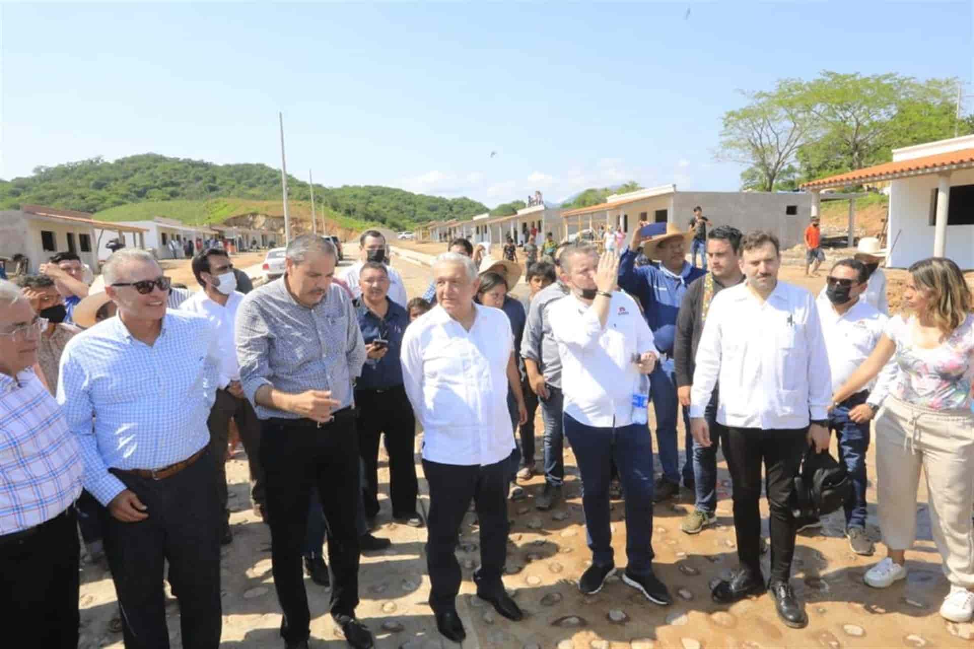 Se cumplirán todos los compromisos para el Nuevo Pueblo de Santa María: AMLO