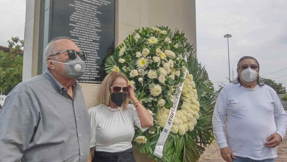 Recuerdan en Mazatlán a pescadores fallecidos tras huracán Ismael