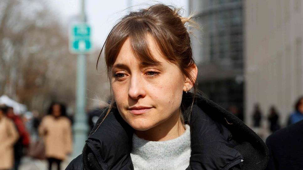 La actriz Allison Mack entra en prisión por su participación en secta NXIVM