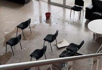 Denuncian goteras y caída de plafones en nuevo edificio de gobierno