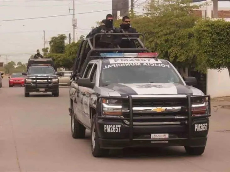 Sujeto asalta y despoja de efectivo a empleados de tienda en Los Mochis