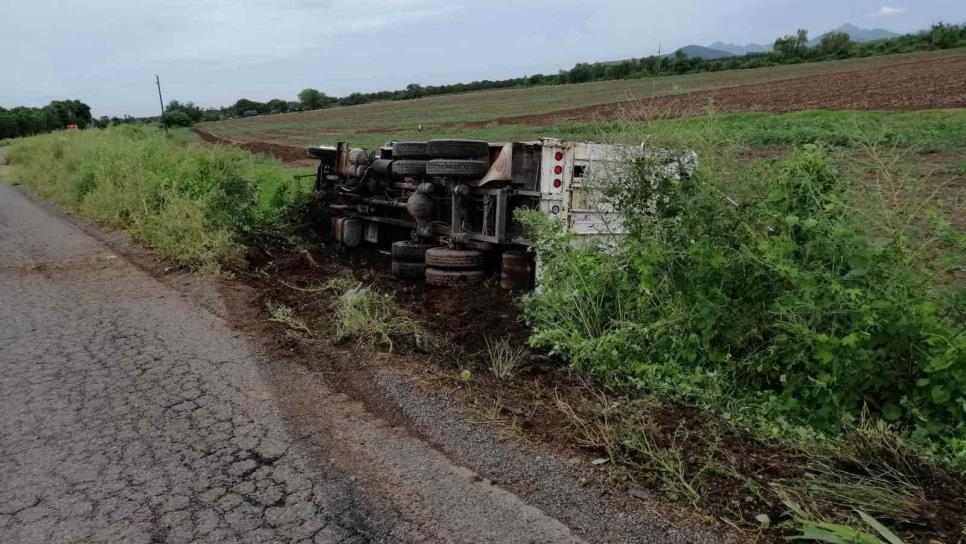 Volcadura en carretera hacia El Porvenir deja un lesionado