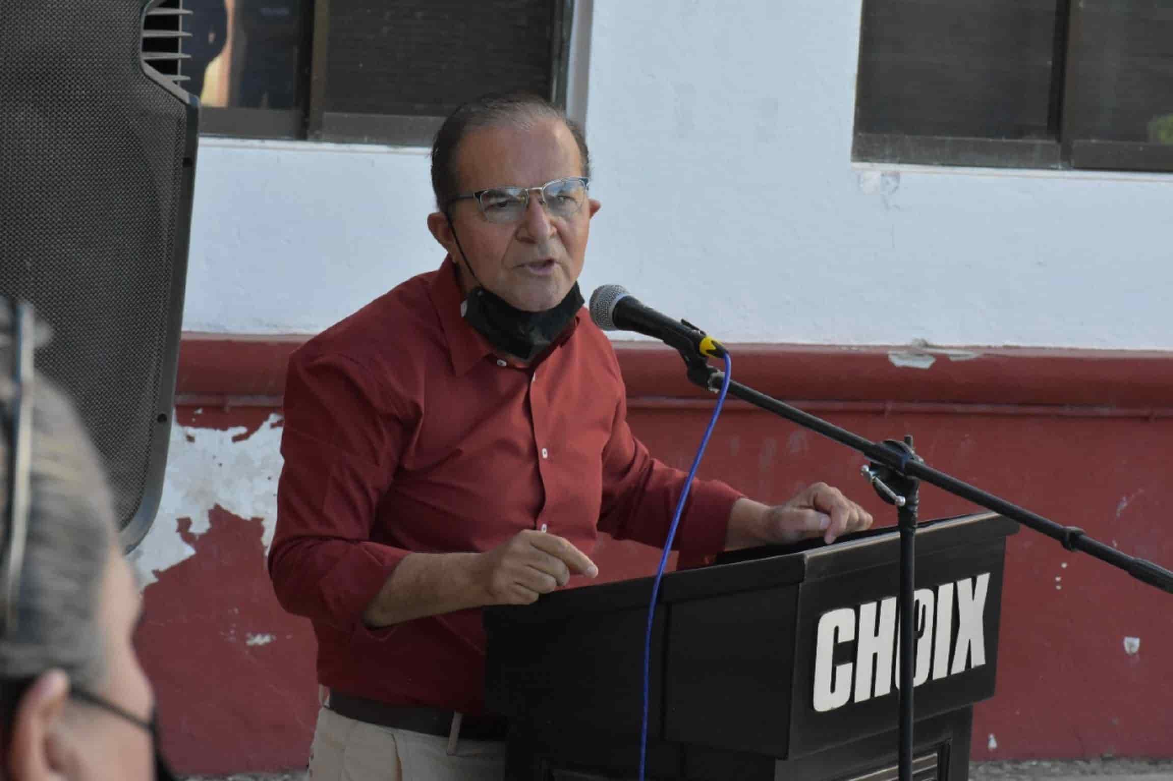 El choicense Ángel Villalba gana premio nacional de crónica