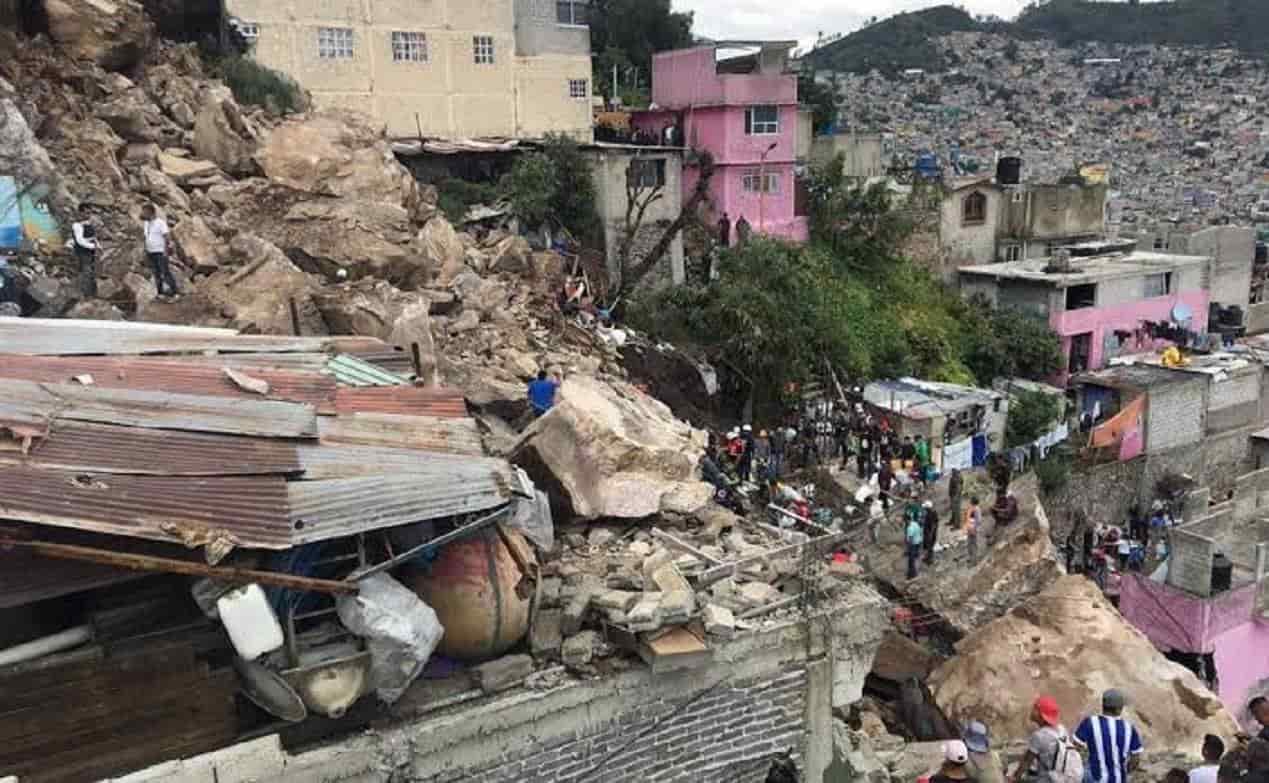 AMLO reubicará casas del Cerro del Chiquihuite