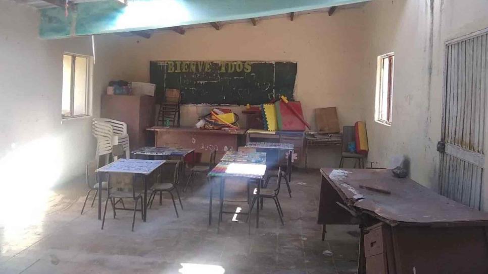 Con un hoyo en el techo, así toman clases en escuela indígena de Tesila, El Fuerte