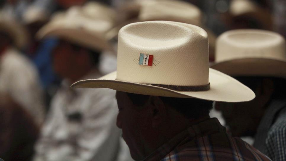 Gobierno de México inicia la restitución de territorio y agua a los indígenas yaquis Gobierno de México inicia la restitución de territorio y agua a los indígenas yaquis