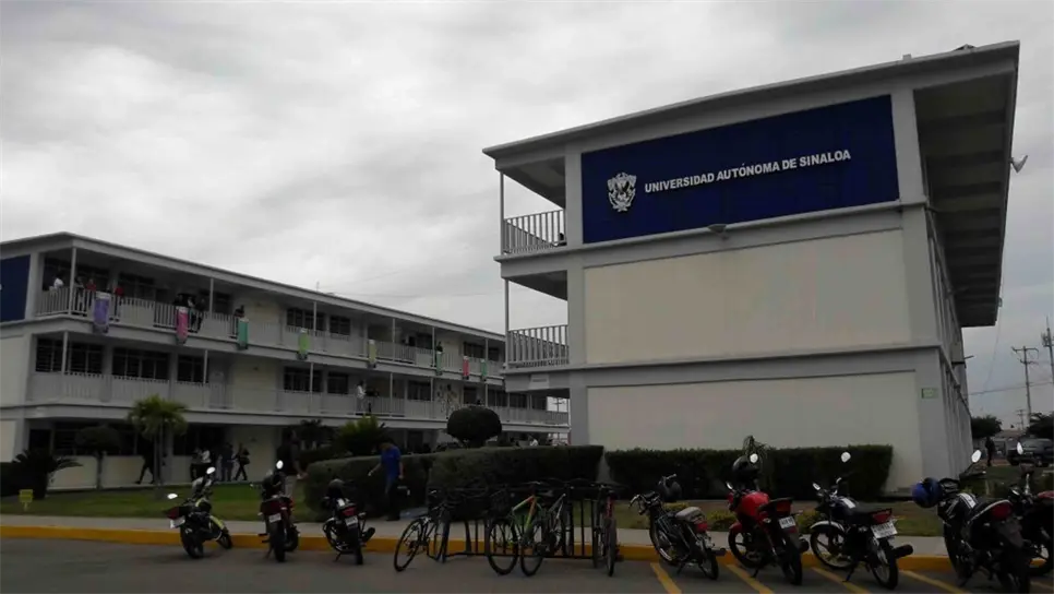 Aproximadamente 3 mil 380 alumnos desertaron de la UAS por las clases virtuales