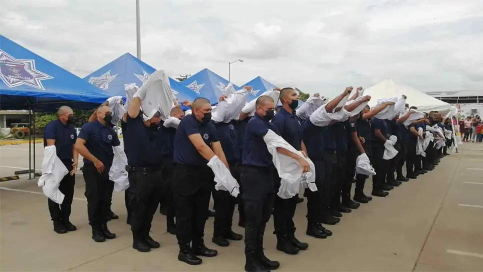 Llegan 102 elementos nuevos a la Policía de Mazatlán