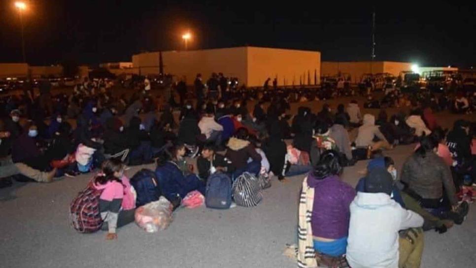 Encuentran a 600 migrantes que viajaban en cajas de tráileres