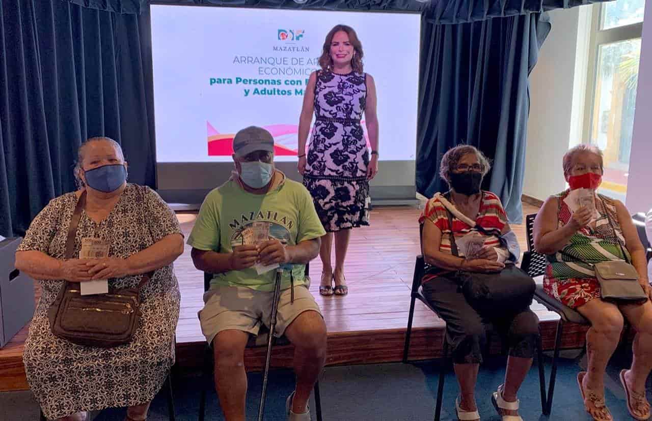 Entrega DIF Mazatlán 25.9 mdp en apoyos económicos a sectores vulnerables