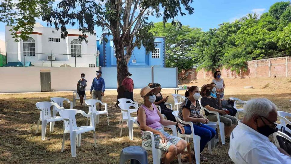 Indefensos y en desacuerdo se declaran vecinos de Antiguo Aeropuerto