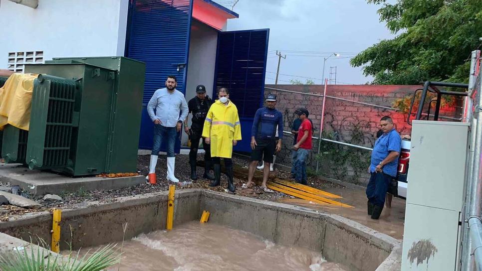 Encabeza Juan Fierro recorrido de supervisión tras lluvia en Ahome