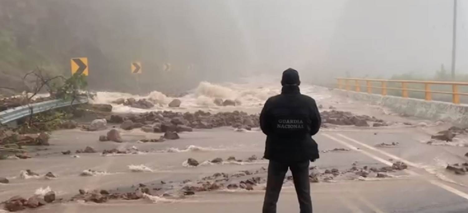 Cierran tramos de la autopista Mazatlán-Durango por derrumbes