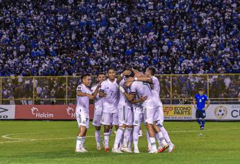 México vence a El Salvador y se mantiene como líder del Octagonal de Concacaf