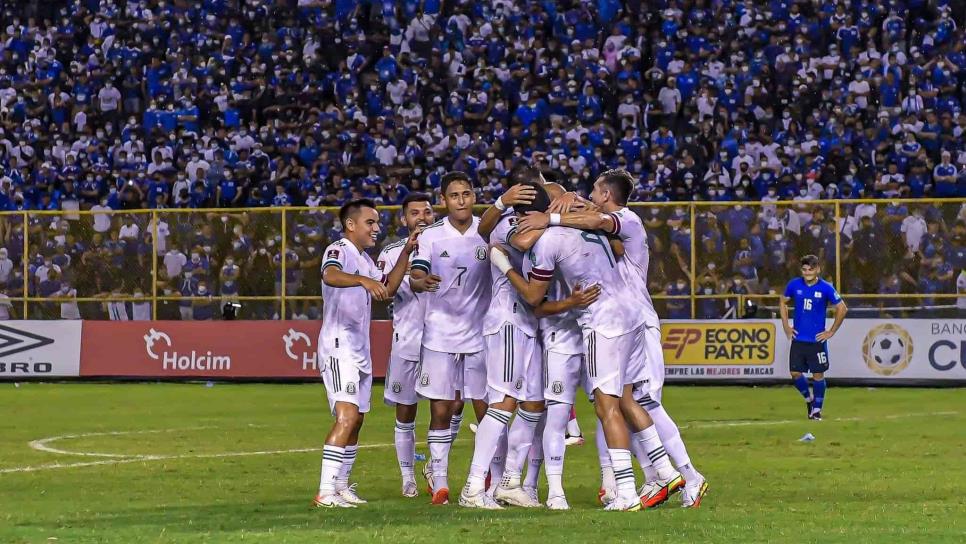 México vence a El Salvador y se mantiene como líder del Octagonal de Concacaf