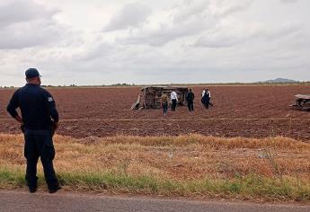 Muere joven sinaloíta en volcadura cerca de Estación Naranjo