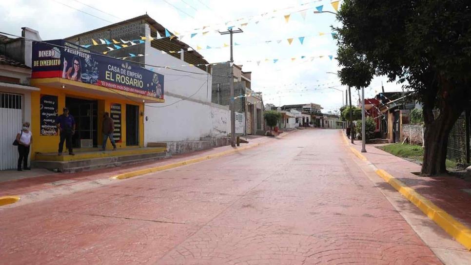 Entrega el gobernador Quirino Ordaz pavimentación y drenaje en El Rosario