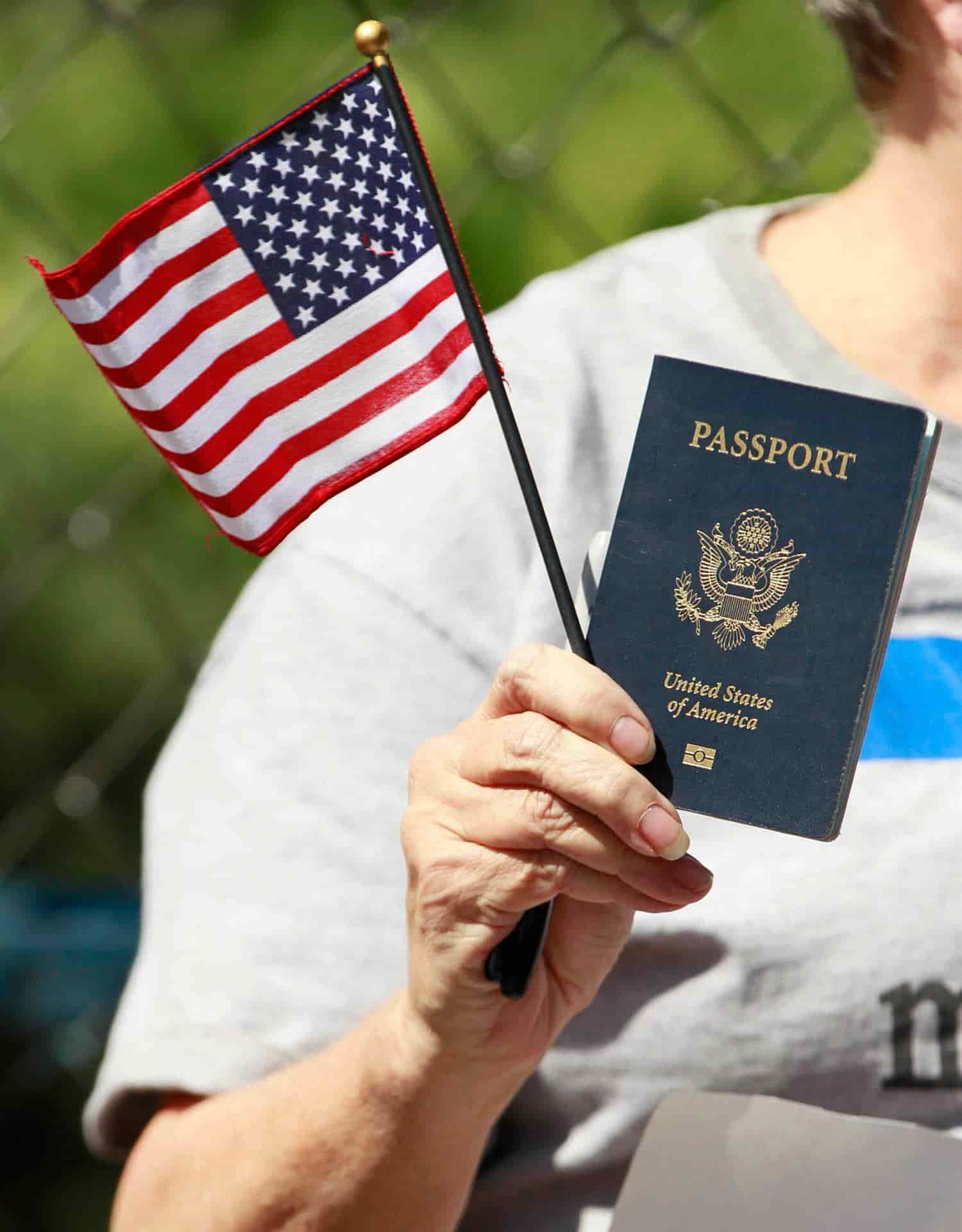 EE.UU. emite el primer pasaporte con marcador de género X