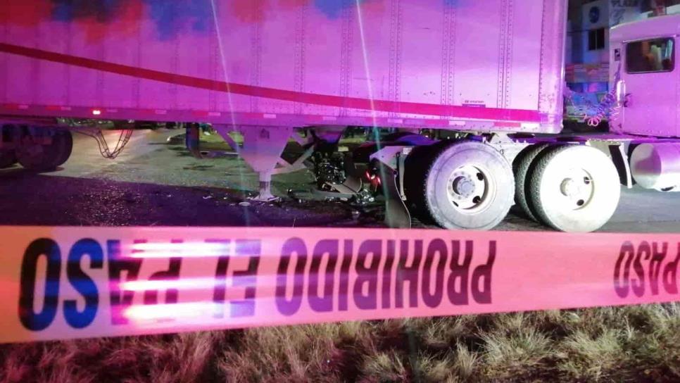 Adolescente muere atropellado por tráiler en el sector Barrancos, en Culiacán