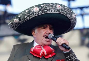 Vicente Fernández sale de terapia intensiva tras accidente