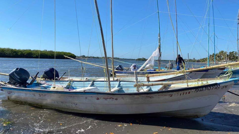 Naufragan dos pescadores de Las Aguamitas: los rescatan con vida