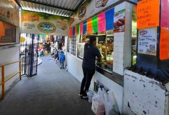 Por pandemia y cierre de vialidades, caen ventas en el mercado de la Juárez, en Mazatlán