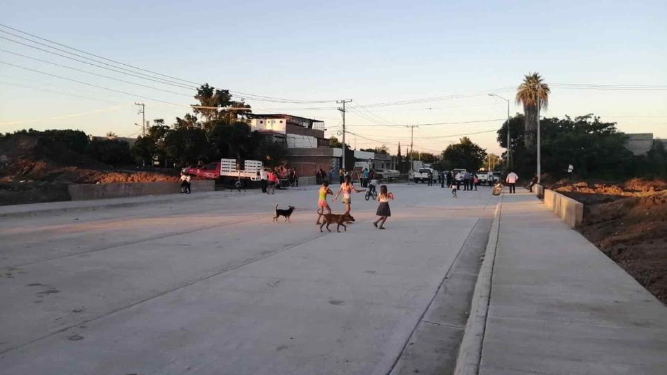 Inauguran puente vehicular que conecta colonias del sur-poniente de Los Mochis.