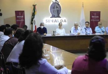 Atiende Rocha Moya a desplazados por la violencia