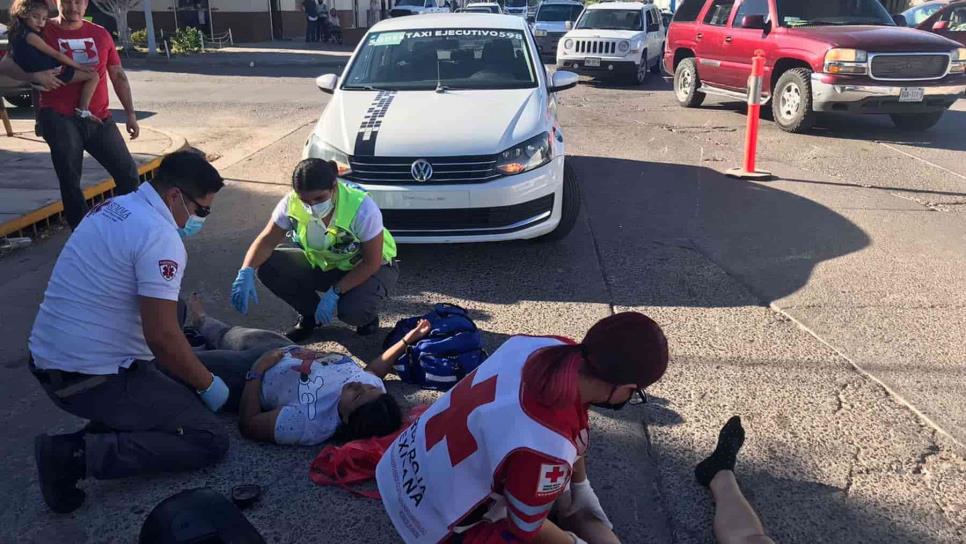 Dos motociclistas lesionados en accidente en Los Mochis