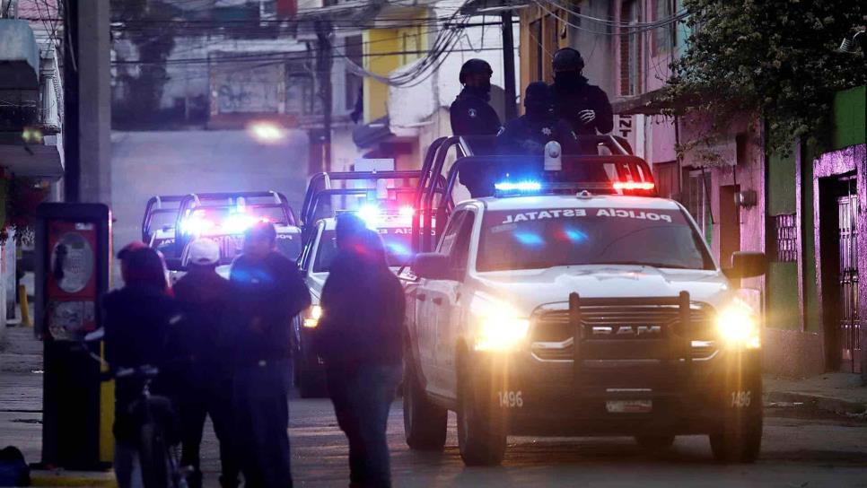 Asesinan a dos policías y resultan seis heridos tras una emboscada en el Estado de México