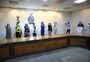 Toma protesta Rocha Moya a más funcionarios estatales y al Patronato del DIF