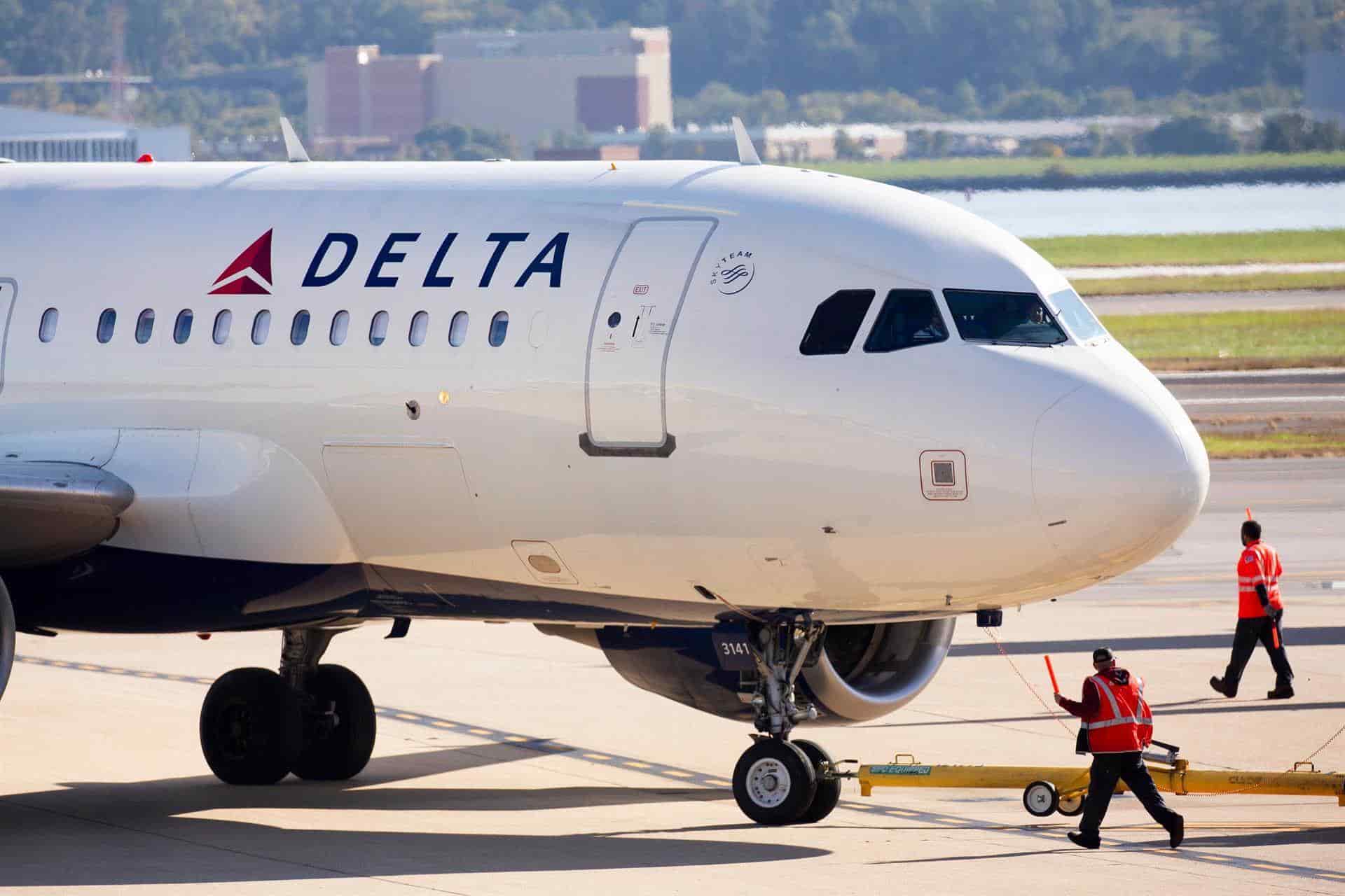 Delta registra un alza de 450 % en reservas de vuelos internacionales a EE.UU.