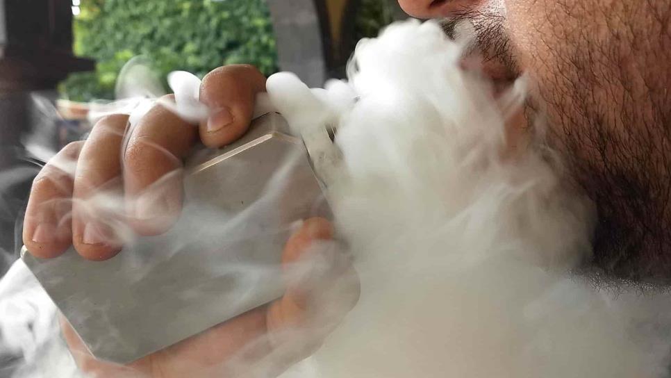 México emite alerta sanitaria por vapeadores y cigarros electrónicos