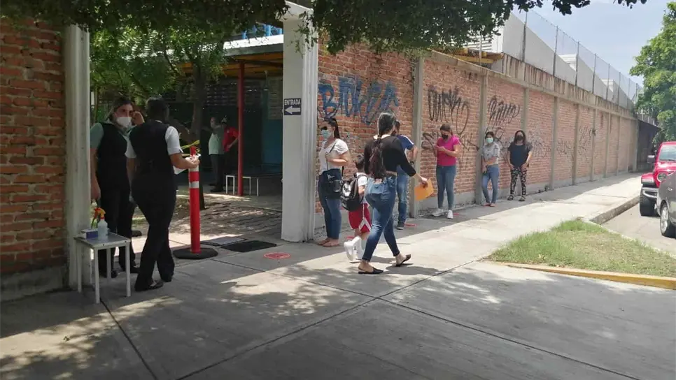 Van 165 escuelas que regresan a las aulas en el Sur de Sinaloa