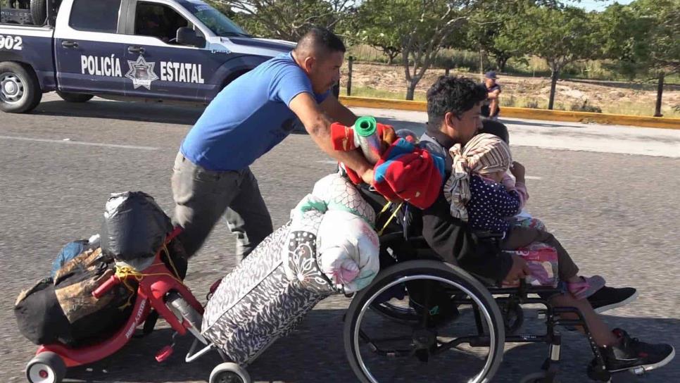 La caravana migrante avanza cansada por el Estado de Oaxaca