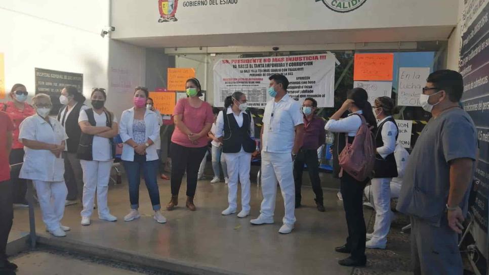 Trabajadores toman el Hospital General y bloquean el acceso