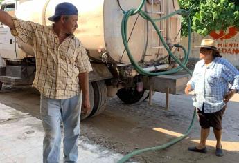 Lleva agua en pipas hasta la Sindicatura de Teacapán, Escuinapa