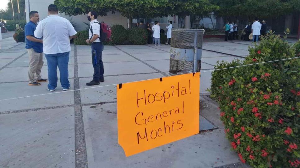 Trabajadores del Hospital General regresan a sus áreas, pero bajo protesta