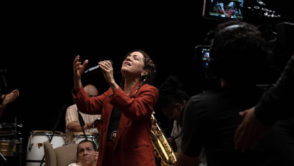 Natalia Lafourcade muestra «Un canto por México»