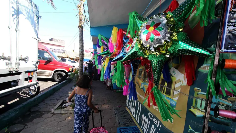 Comerciantes pronostican aumento de ventas del 100 % en fiestas decembrinas