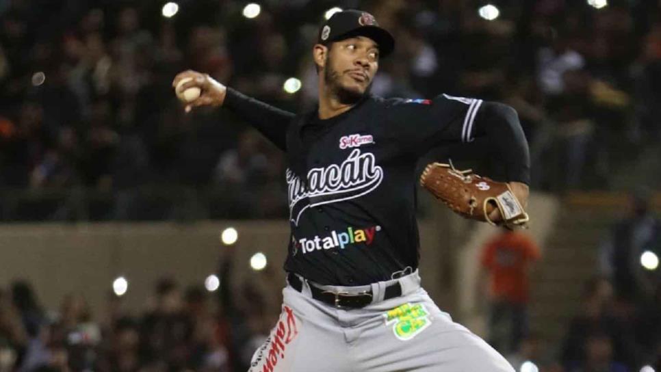 Pitcher de Tomateros va a dar al hospital tras pelotazo en la cabeza