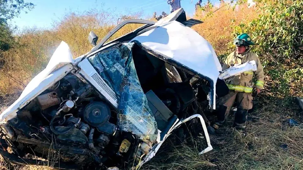 Dos hombres terminan lesionados en carretera Guamúchil-La Ciénega