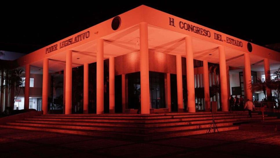 Congreso se ilumina de naranja por Día de la Eliminación de Violencia Contra la Mujer