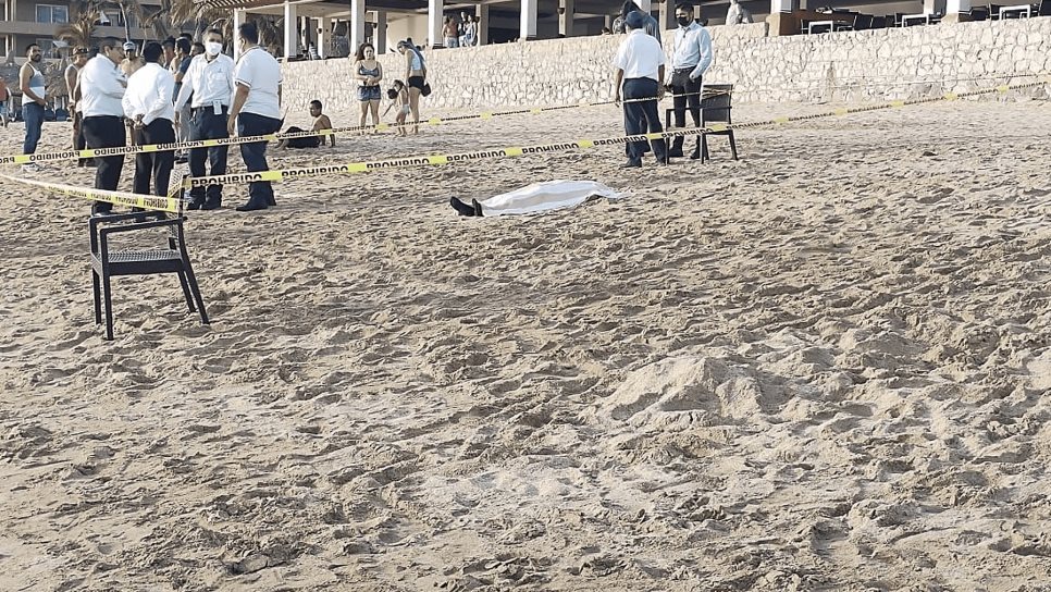 Muere turista en playas de Mazatlan este domingo